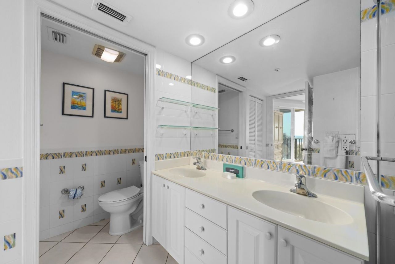 255 Periwinkle Way, Unit 5B, Sanibel, FL 33957 Photo