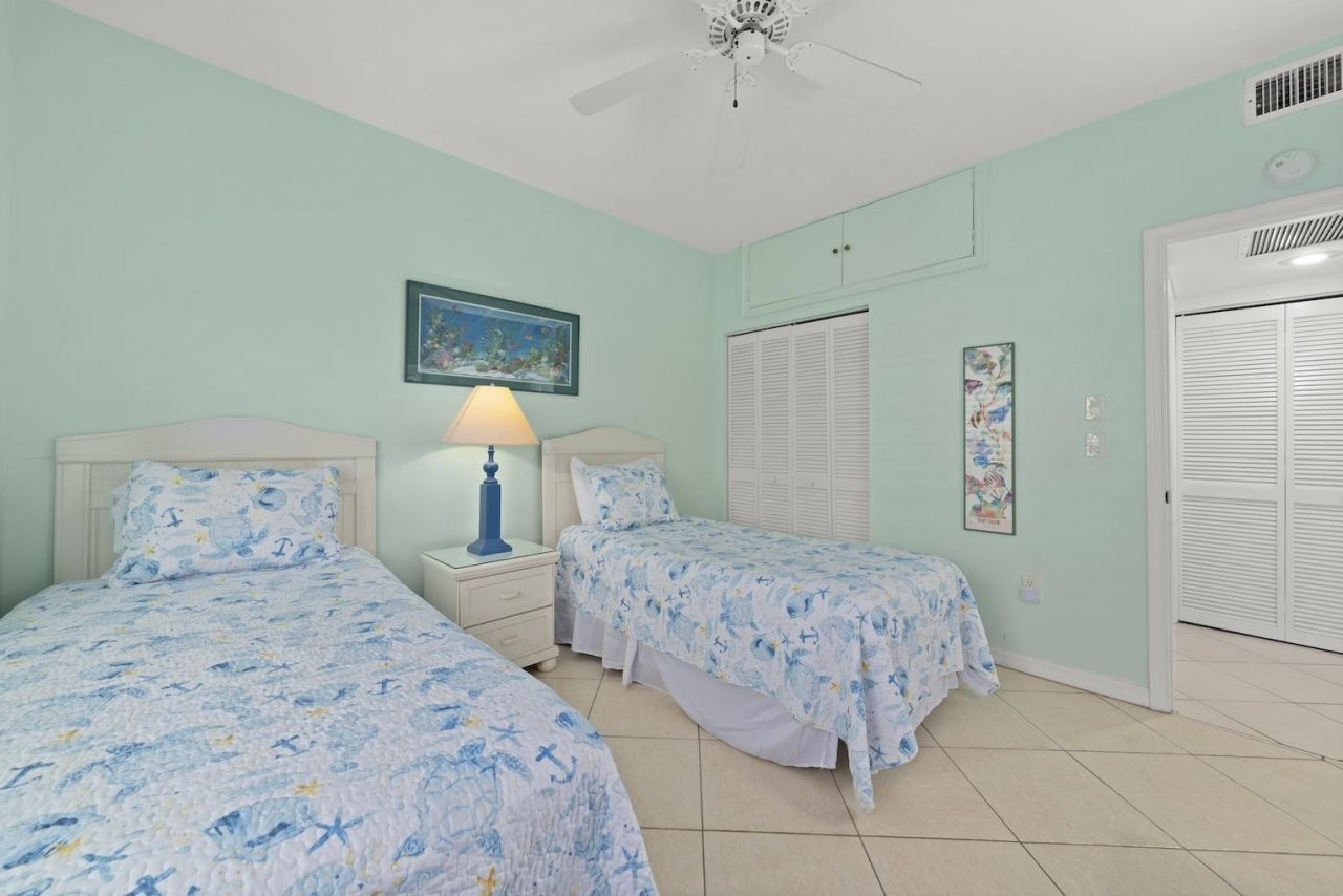 255 Periwinkle Way, Unit 5B, Sanibel, FL 33957 Photo