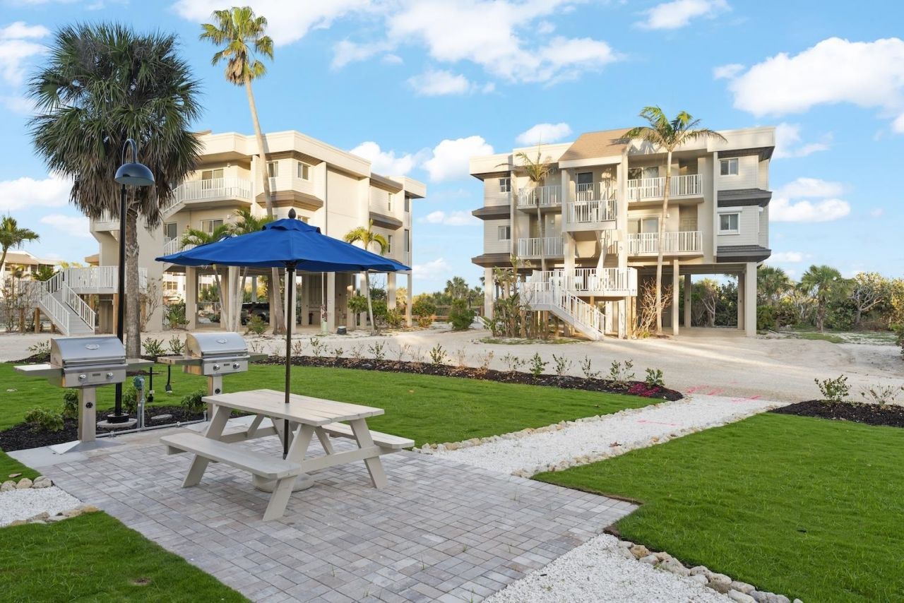 255 Periwinkle Way, Unit 5B, Sanibel, FL 33957 Photo