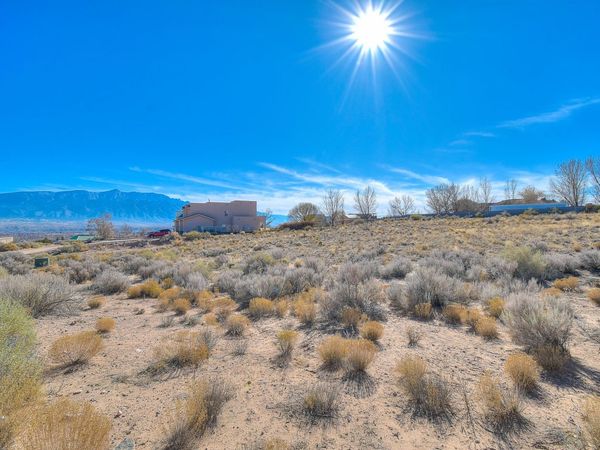 6904 Tampico Road NE, Rio Rancho, NM 87144