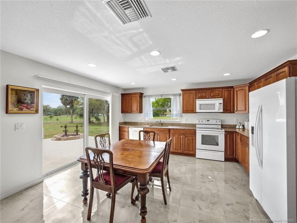 12424 Us Highway 441 Se, Okeechobee, FL 34974 Photo