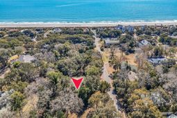 410 44th Ave. N photo 4