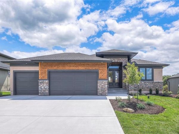 1011 Wilds Parkway, Greenwood, MO 64034