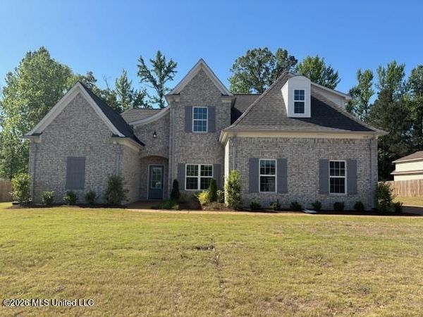 939 Buttermilk Drive, Nesbit, MS 38651