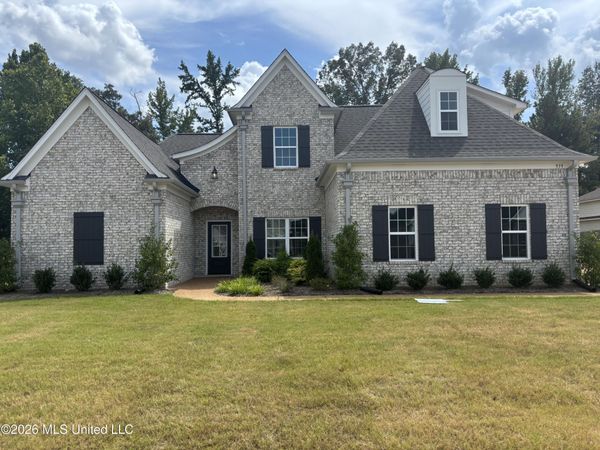 939 Buttermilk Drive, Nesbit, MS 38651