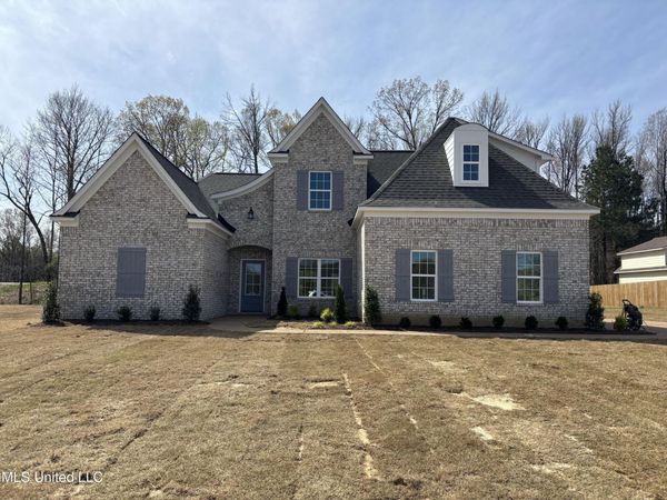 939 Buttermilk Drive, Nesbit, MS 38651