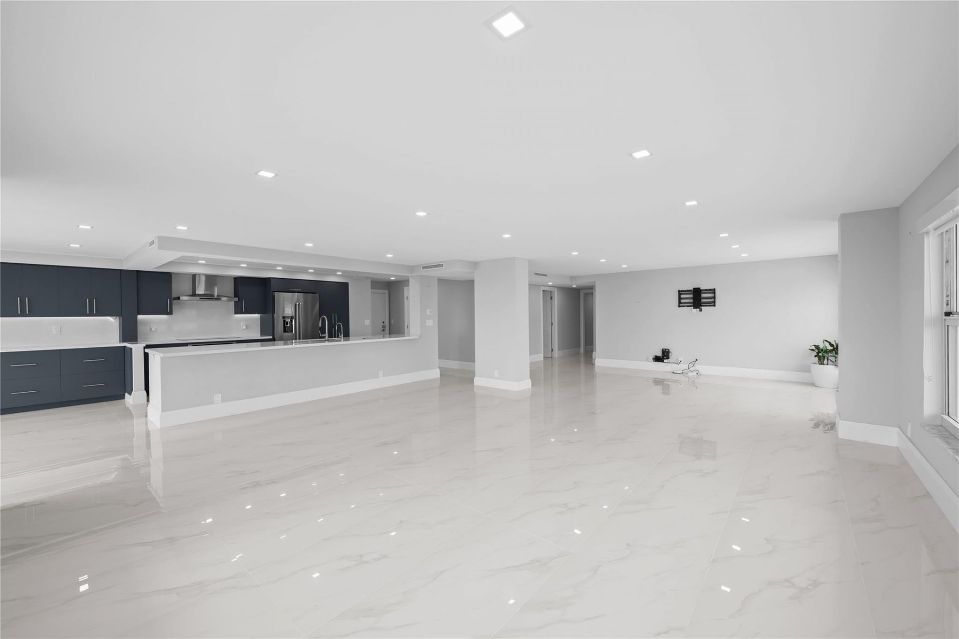 3900 Galt Ocean Drive, Unit 317, Fort Lauderdale, FL 33308 Photo