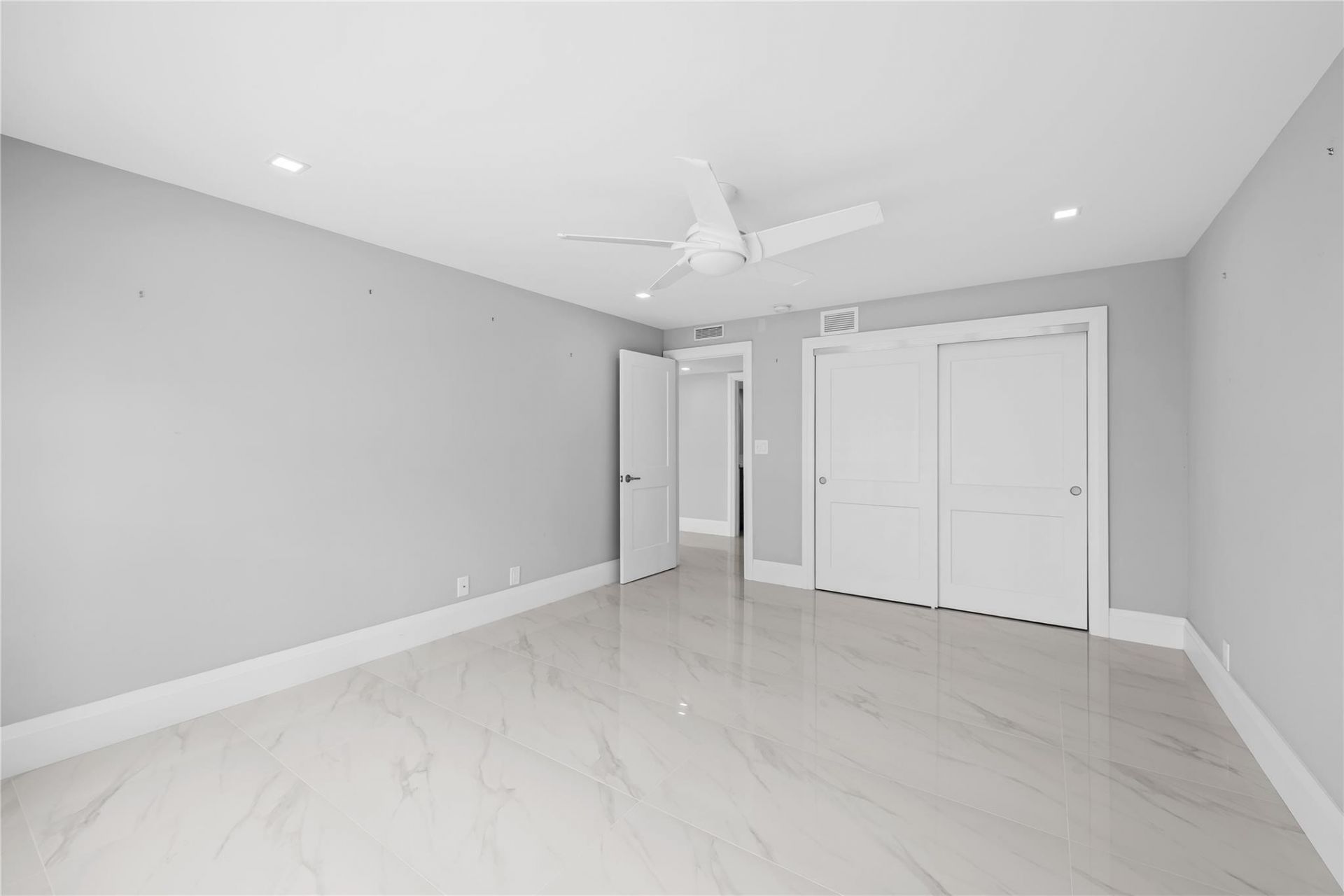 3900 Galt Ocean Drive, Unit 317, Fort Lauderdale, FL 33308 Photo