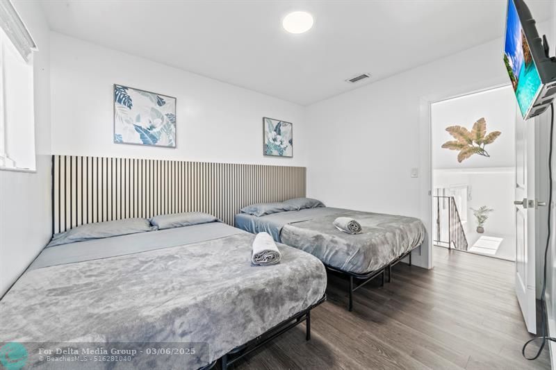 1215 NE 200th Street, Miami, FL 33179 Photo