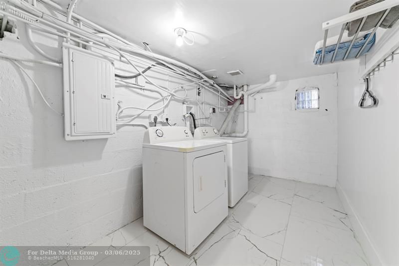 1215 NE 200th Street, Miami, FL 33179 Photo