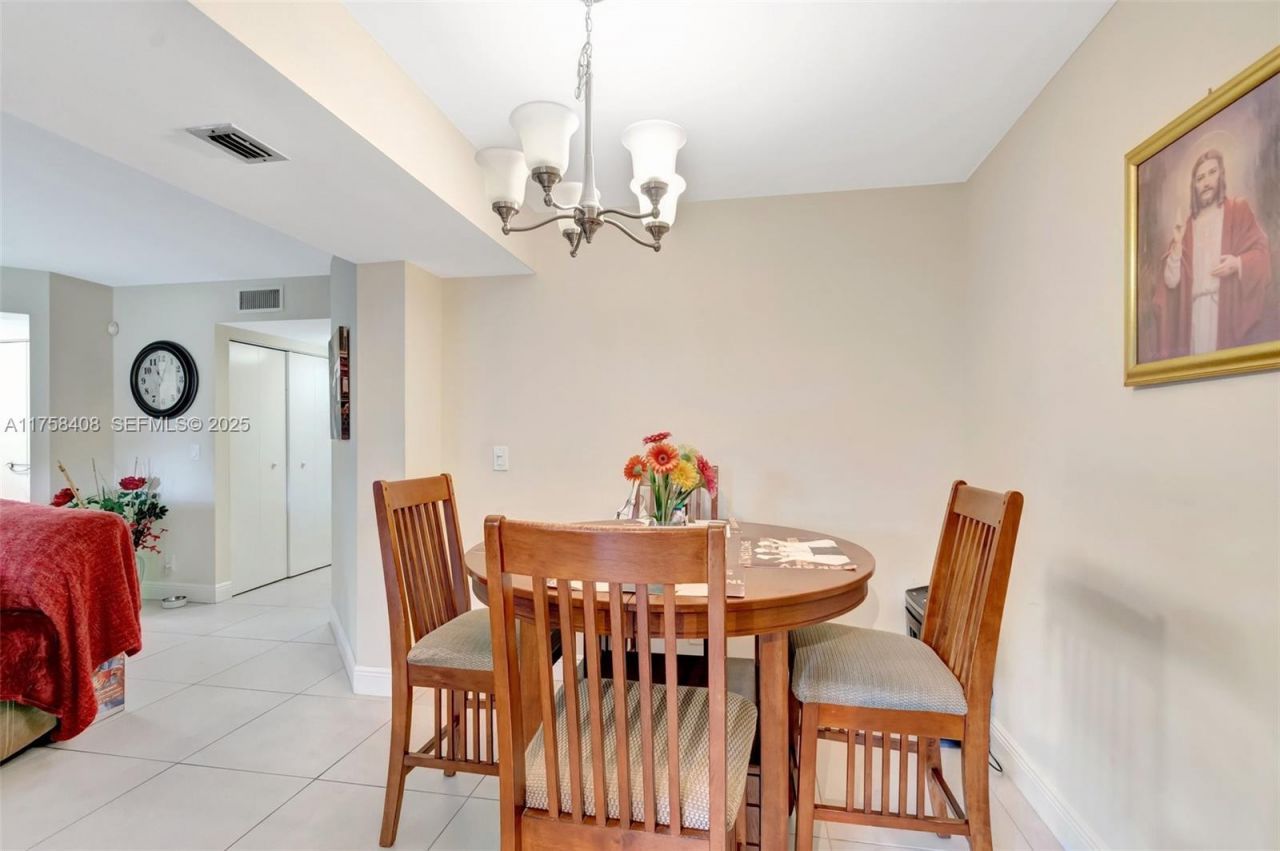 3597 Birdie Dr, Unit 107, Lake Worth, FL 33467 Photo