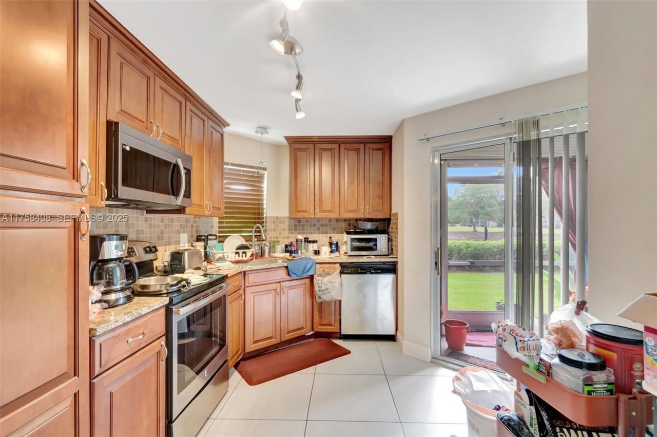 3597 Birdie Dr, Unit 107, Lake Worth, FL 33467 Photo