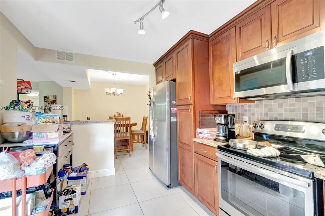 3597 Birdie Dr, Unit 107, Lake Worth, FL 33467 Photo