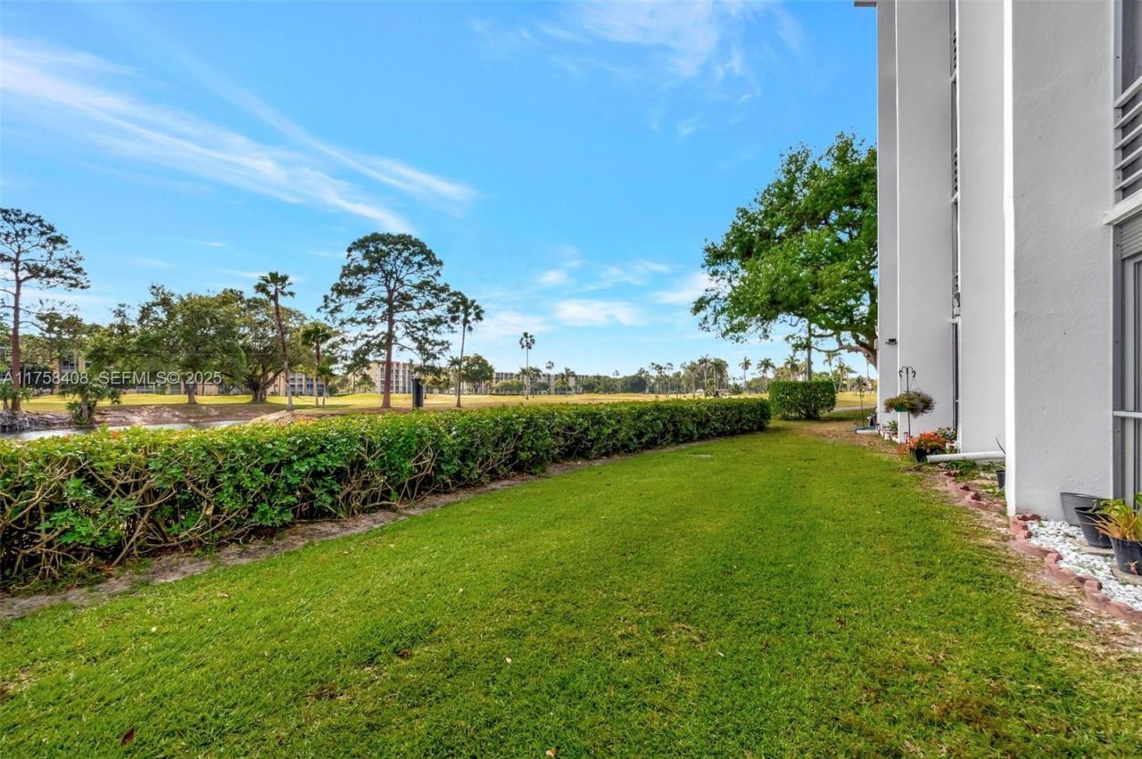3597 Birdie Dr, Unit 107, Lake Worth, FL 33467 Photo