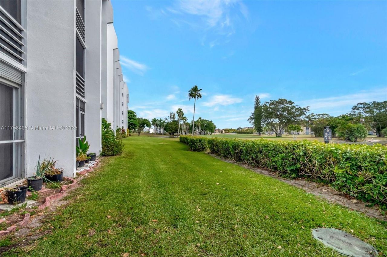 3597 Birdie Dr, Unit 107, Lake Worth, FL 33467 Photo