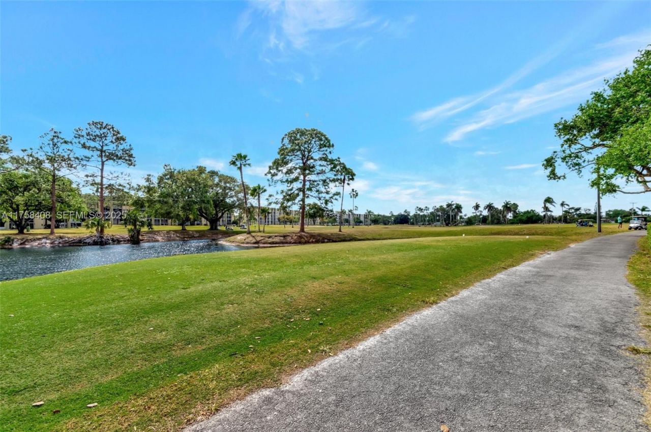 3597 Birdie Dr, Unit 107, Lake Worth, FL 33467 Photo