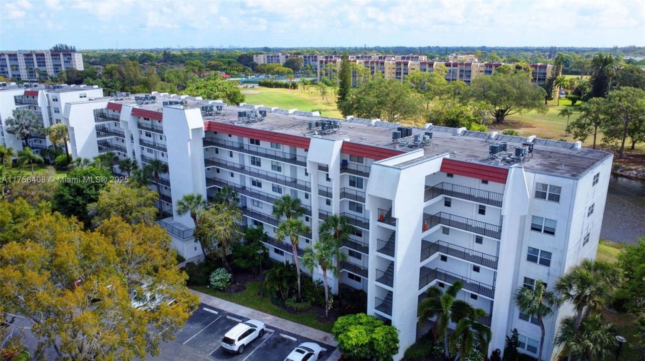 3597 Birdie Dr, Unit 107, Lake Worth, FL 33467 Photo