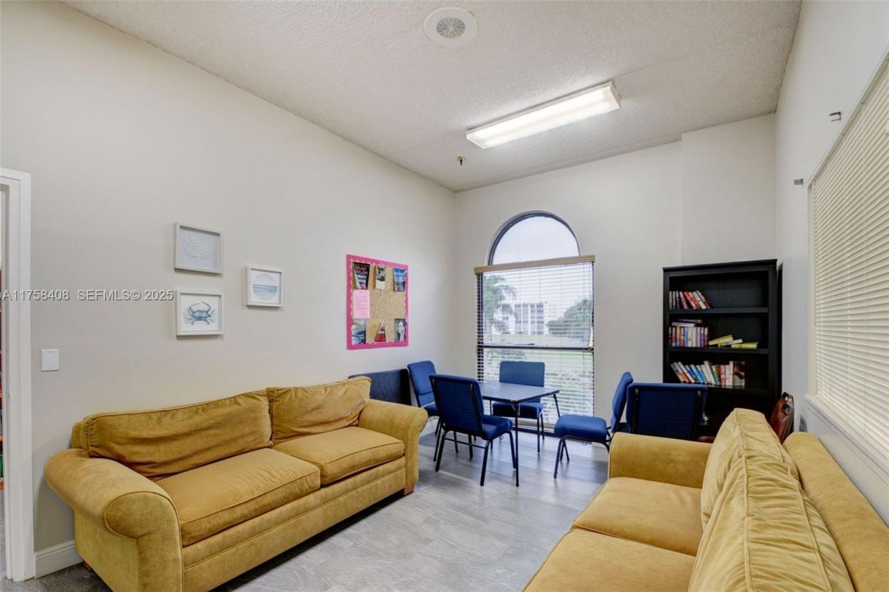 3597 Birdie Dr, Unit 107, Lake Worth, FL 33467 Photo