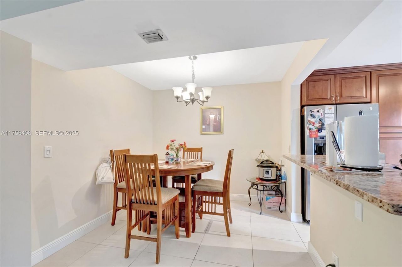3597 Birdie Dr, Unit 107, Lake Worth, FL 33467 Photo