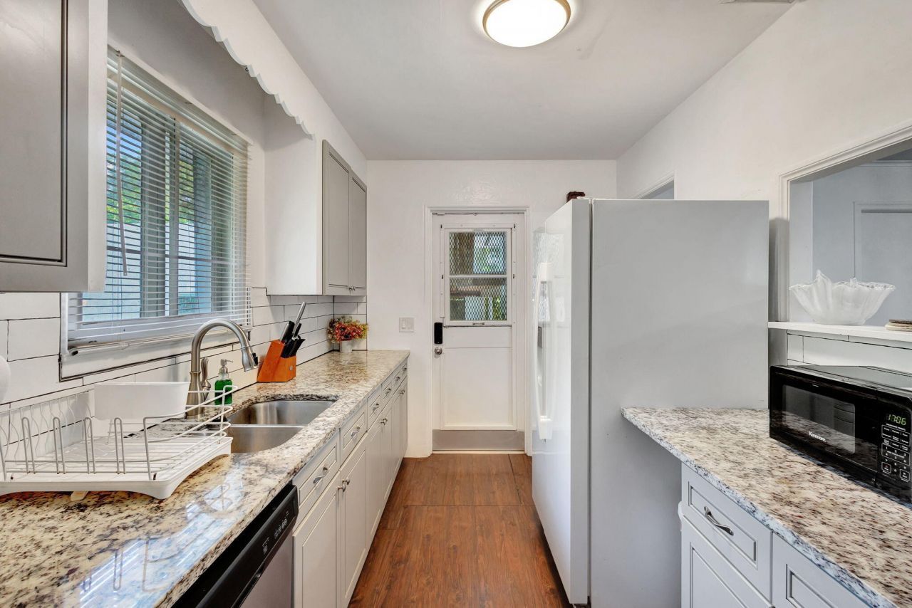 513 45th Street, West Palm Beach, FL 33407 Photo