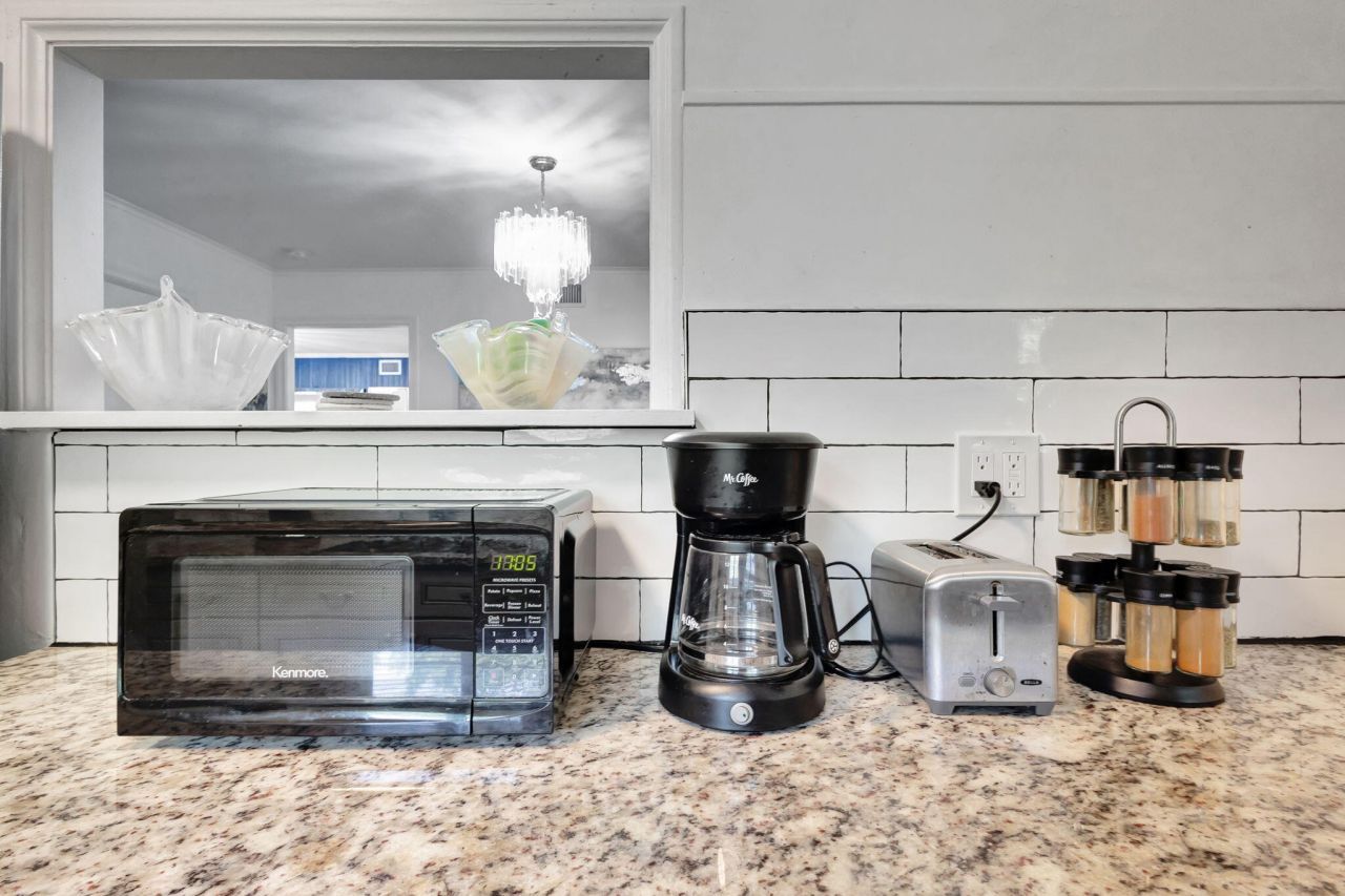 513 45th Street, West Palm Beach, FL 33407 Photo