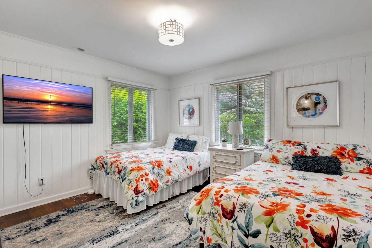 513 45th Street, West Palm Beach, FL 33407 Photo