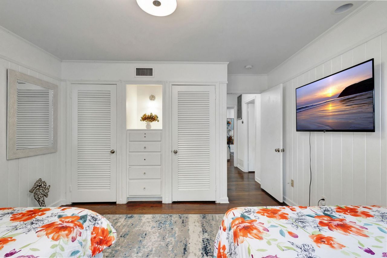 513 45th Street, West Palm Beach, FL 33407 Photo