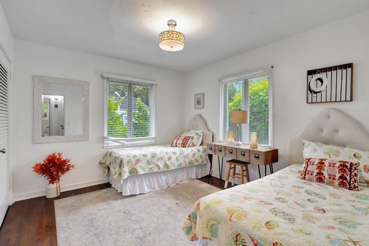 513 45th Street, West Palm Beach, FL 33407 Photo