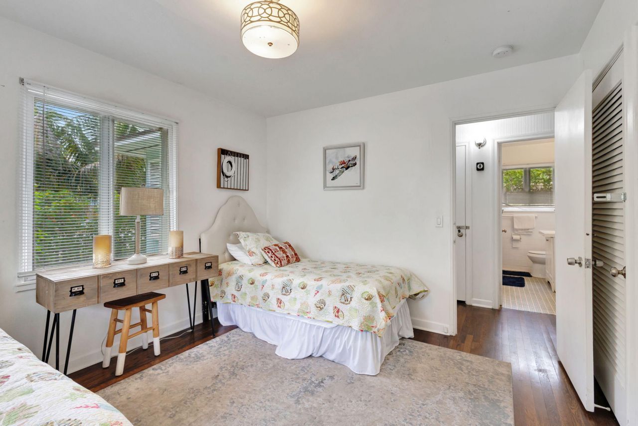 513 45th Street, West Palm Beach, FL 33407 Photo