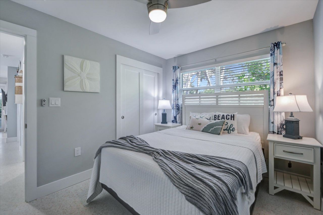 1012/1014 E Gulf Dr, Sanibel, FL 33957 Photo