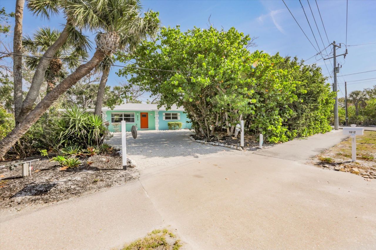 1012/1014 E Gulf Dr, Sanibel, FL 33957 Photo
