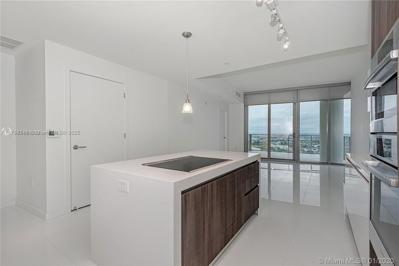 851 NE 1st Ave, Unit 2600, Miami, FL 33132 Photo
