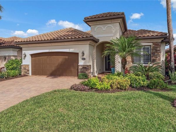 3058 Aviamar CIR, NAPLES, FL 34114