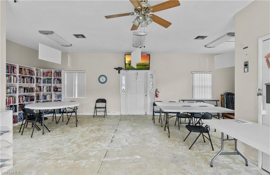 7025 New Post Dr, Unit 1, North Fort Myers, FL 33917 Photo