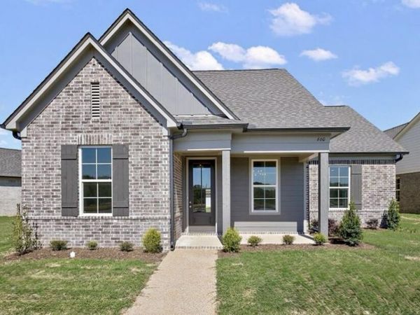 660 Bolivar Drive, Nesbit, MS 38651