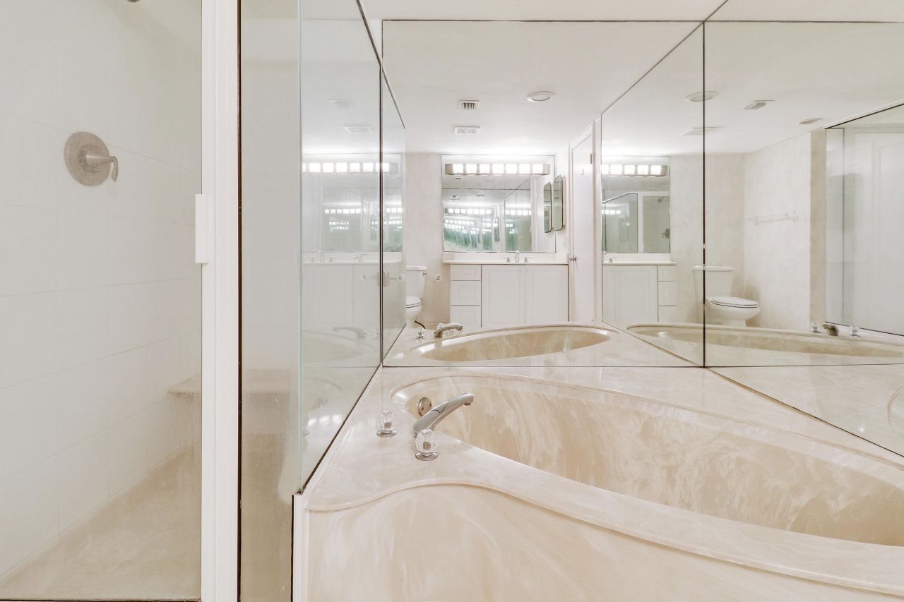 4200 N Ocean Drive, Unit 2-1005, Riviera Beach, FL 33404 Photo