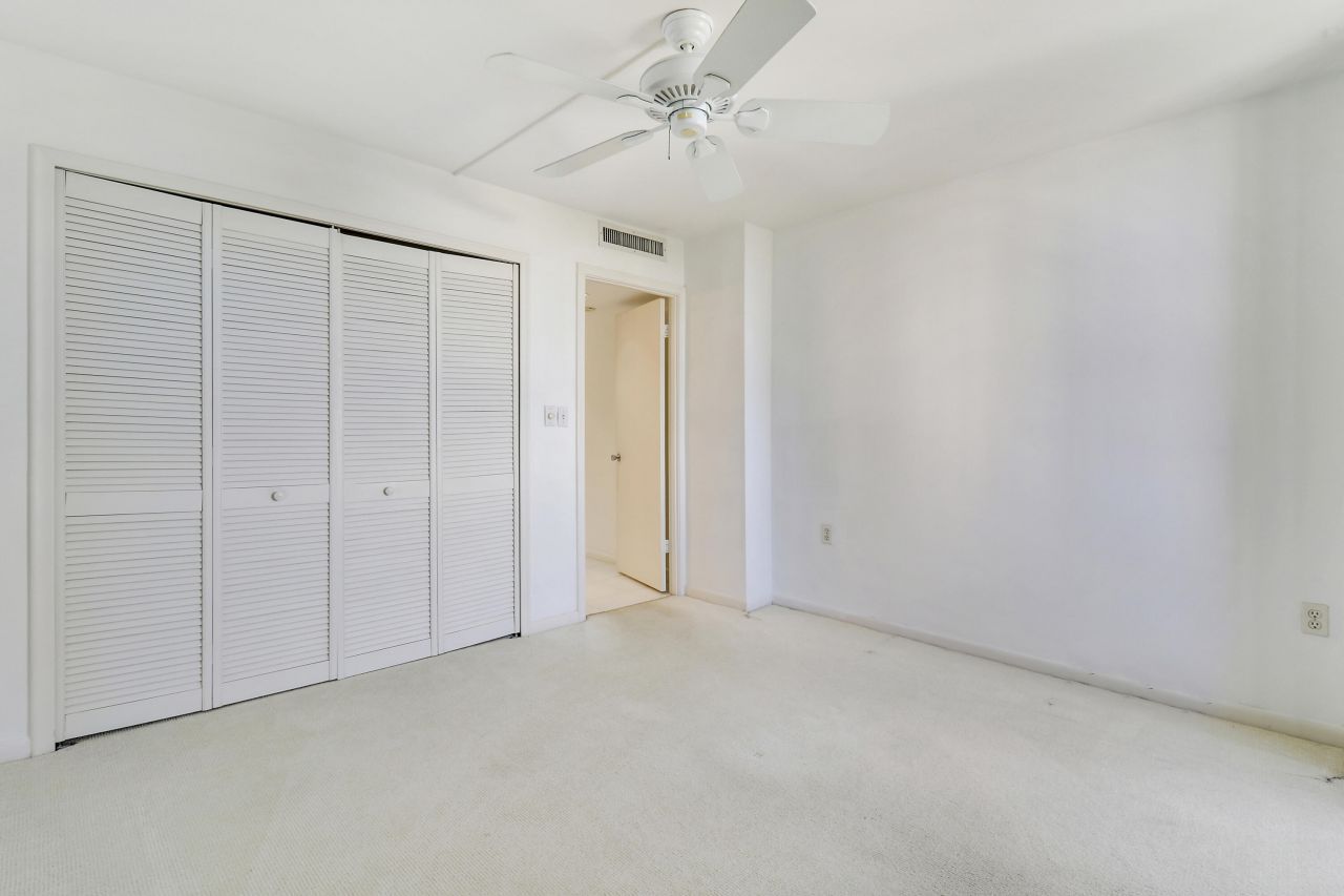 4200 N Ocean Drive, Unit 2-1005, Riviera Beach, FL 33404 Photo