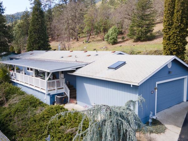 5648 Foothill Boulevard, Unit SPC 5, Grants Pass, OR 97526