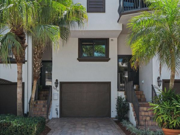 3020 NE 49th Street, Unit 2, Fort Lauderdale, FL 33308
