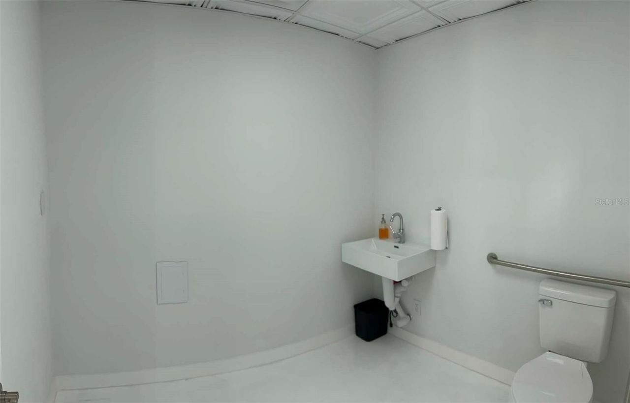1558 4th Street, Unit 104, Sarasota, FL 34236 Photo