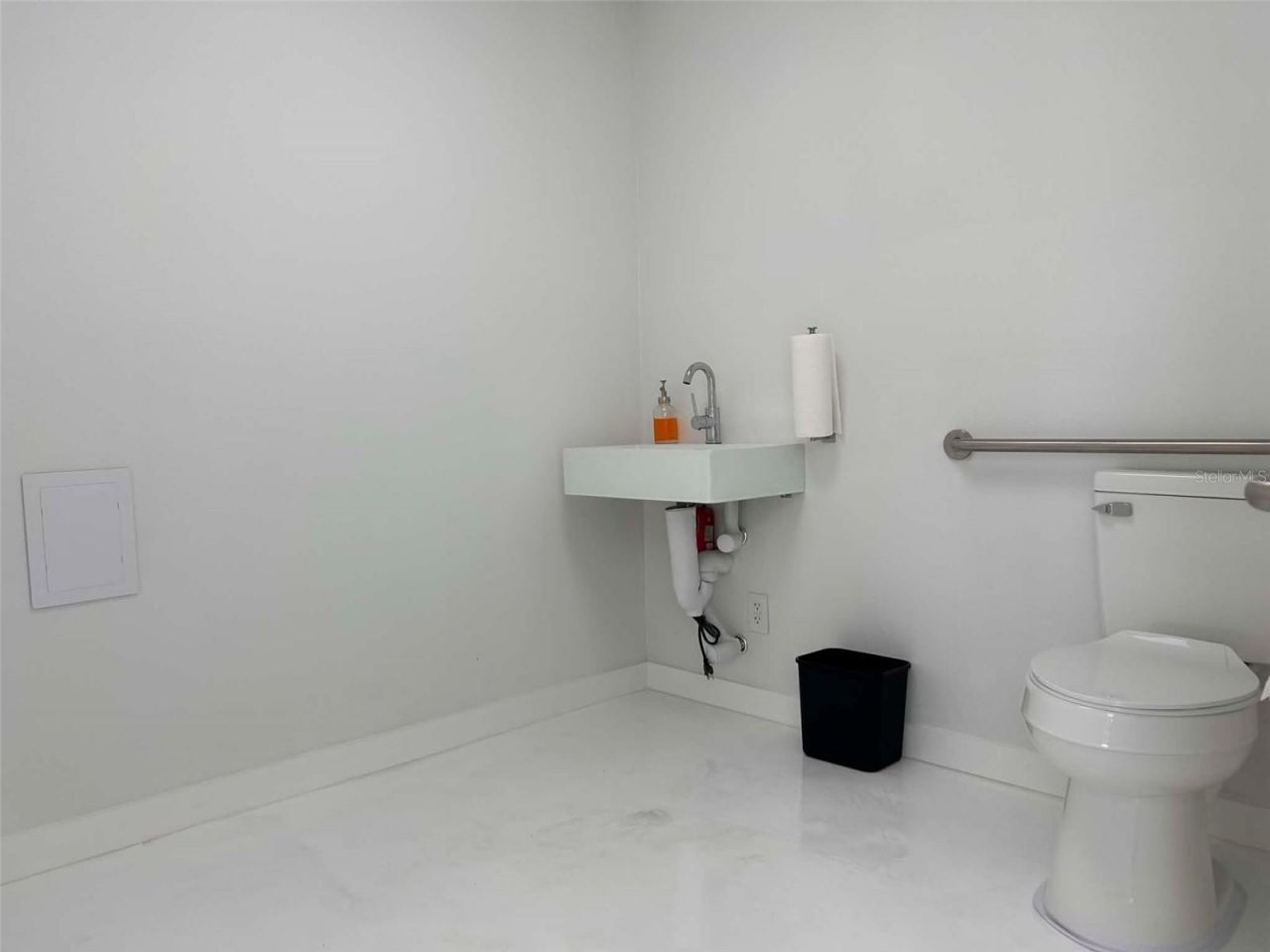1558 4th Street, Unit 104, Sarasota, FL 34236 Photo