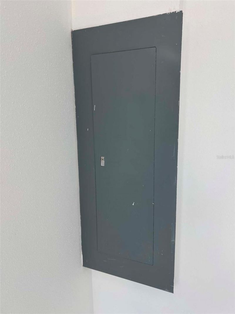 1558 4th Street, Unit 104, Sarasota, FL 34236 Photo