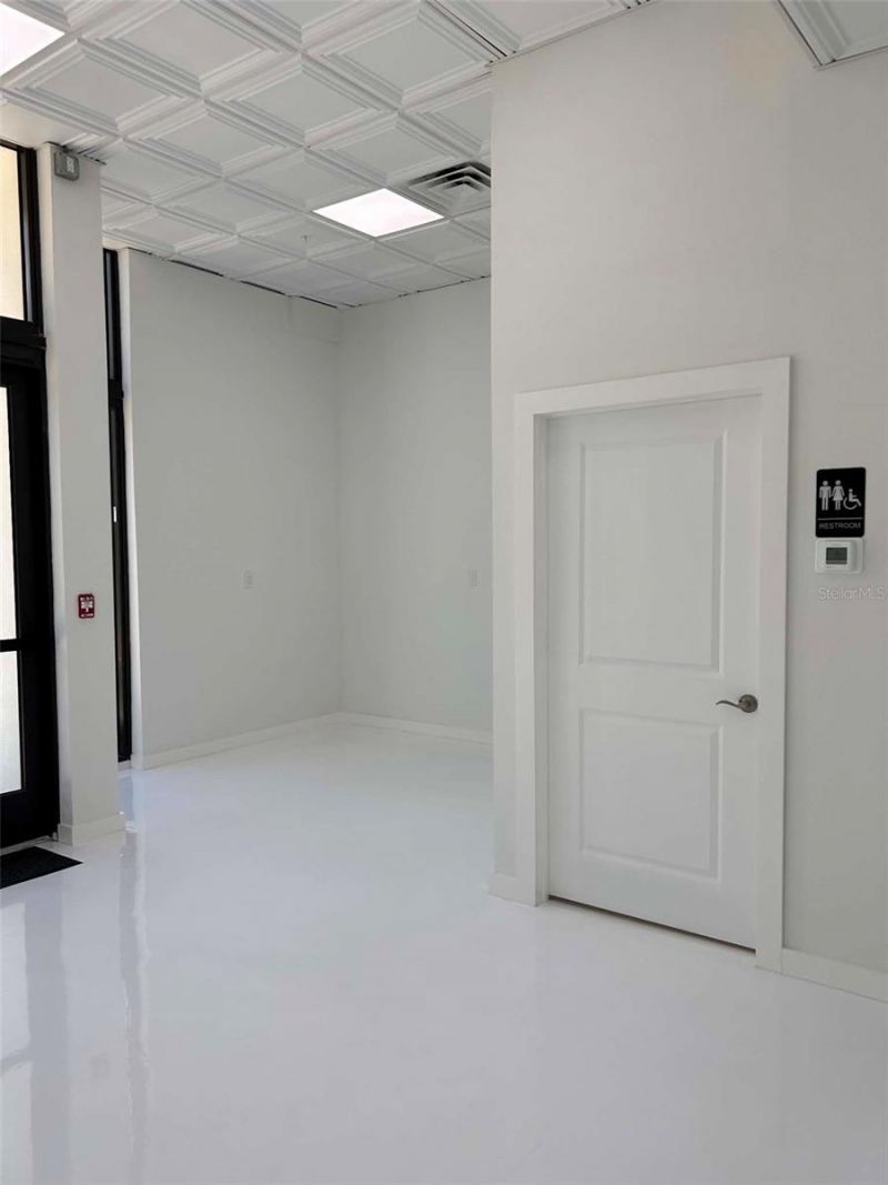1558 4th Street, Unit 104, Sarasota, FL 34236 Photo