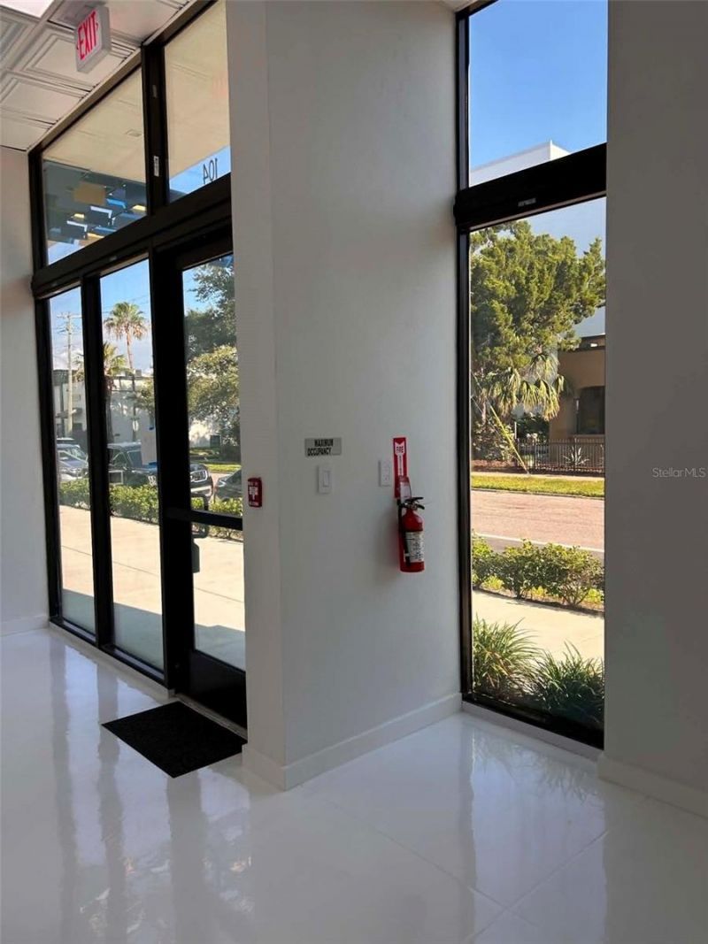 1558 4th Street, Unit 104, Sarasota, FL 34236 Photo