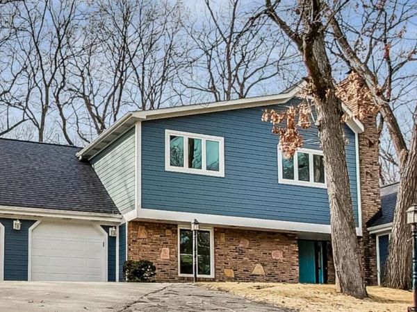 22 Chrismar Road, Ogden Dunes, IN 46368