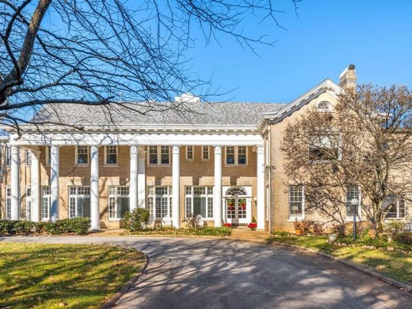 31 Minnekahda Place, Chattanooga, TN 37405