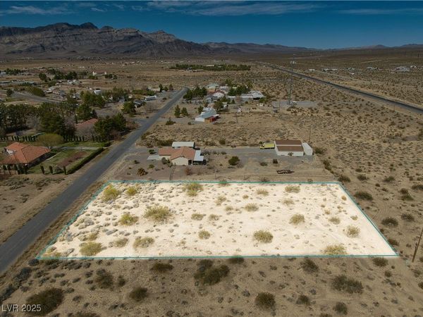 5711 N Nopah Vista Avenue, Pahrump, NV 89060