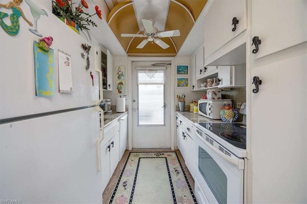 1550 Gulf Shore Blvd N, Unit W2, Naples, FL 34102 Photo