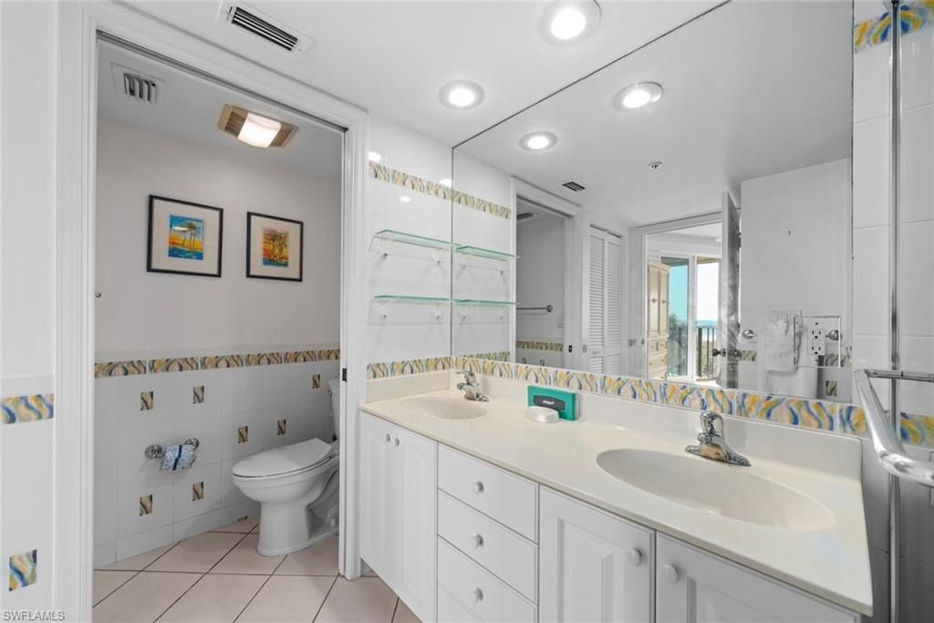 255 Periwinkle Way, Unit 5B, Sanibel, FL 33957 Photo