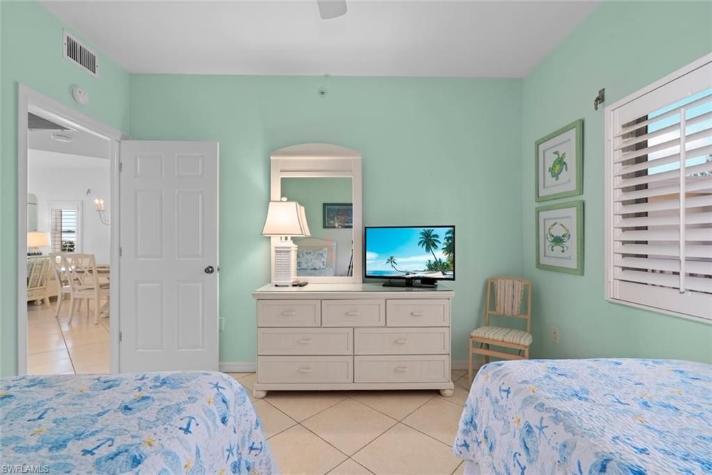 255 Periwinkle Way, Unit 5B, Sanibel, FL 33957 Photo